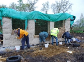 Construction of a hay bale bird hide
